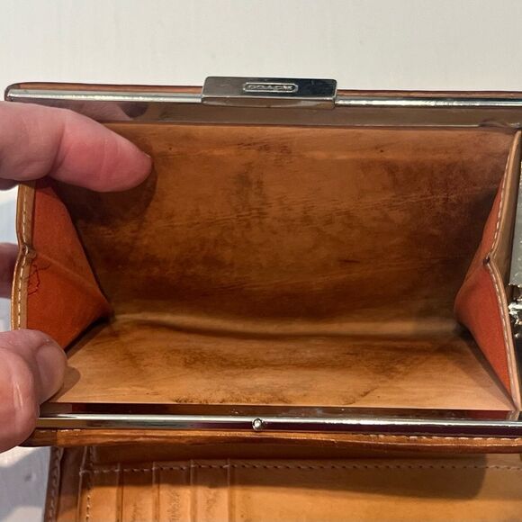 COACH KISSLOCK WALLET Brown Monogram Leather/Fabric - Picture 4 of 5